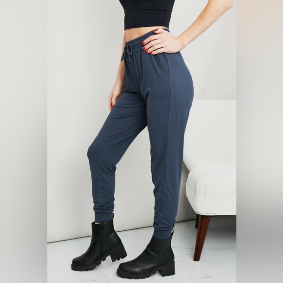 Comfy Drawstring Joggers Pants - Picture 3 of 6